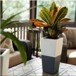 Indoor/Outdoor Urn